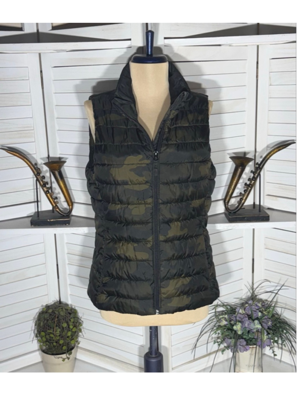 NWT Old Navy vest puffer camouflage green black zipper gorpcore grunge Y2k sz S